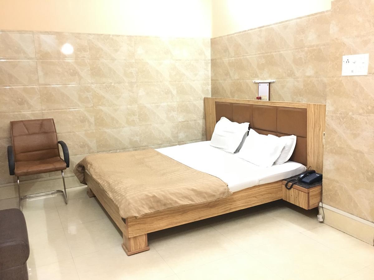 Nalanda Hotel Jamshedpur Bagian luar foto